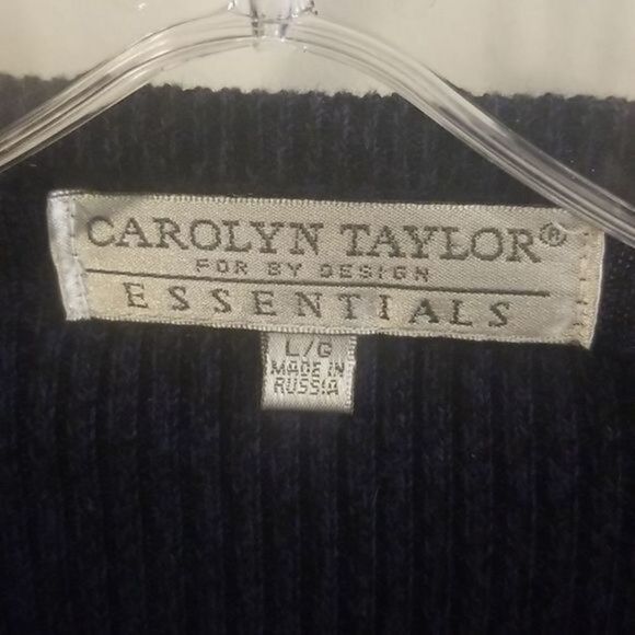 Carolyn Taylor Women's long sleeve Ribbed Sweater - Picture 2 of 3